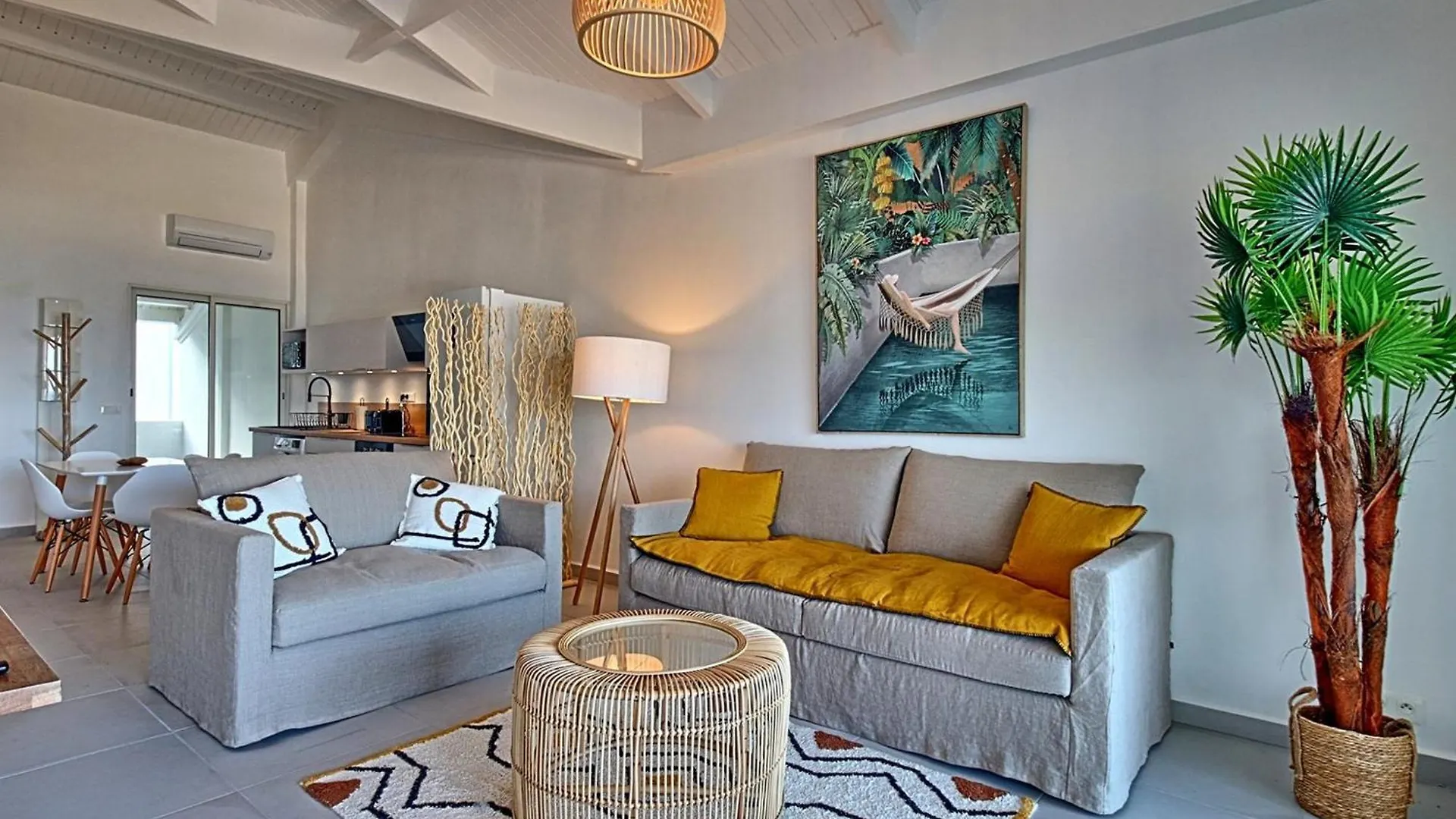 Superbe Duplex Avec Piscine Et Parking A Saint-Martin - Fr-1-734-37 Apartment Cul de Sac
