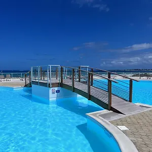  Apartment Orient Bay Saba Face A La